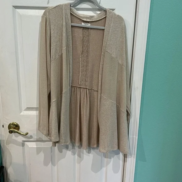 Maurices beige mixed material cardigan. Size 2x - Picture 1 of 5